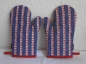 Preview: Ofenhandschuhe Jeans rote Dreiecke